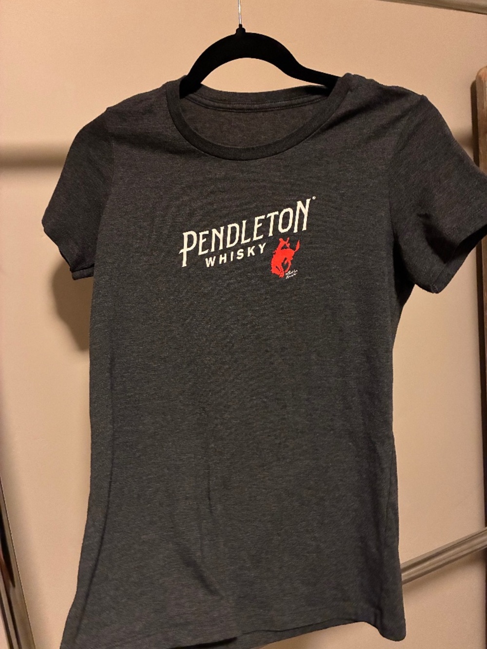 Pendleton Whiskey grey crew tee size small / medium